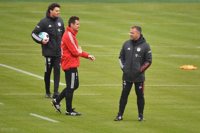 爱游戏体育入口 -风云突变！罗马今晨官宣签约，欧超杯版图或变，气氛紧张，球探报告显示潜力(皇家马德里亚特兰大欧超杯)