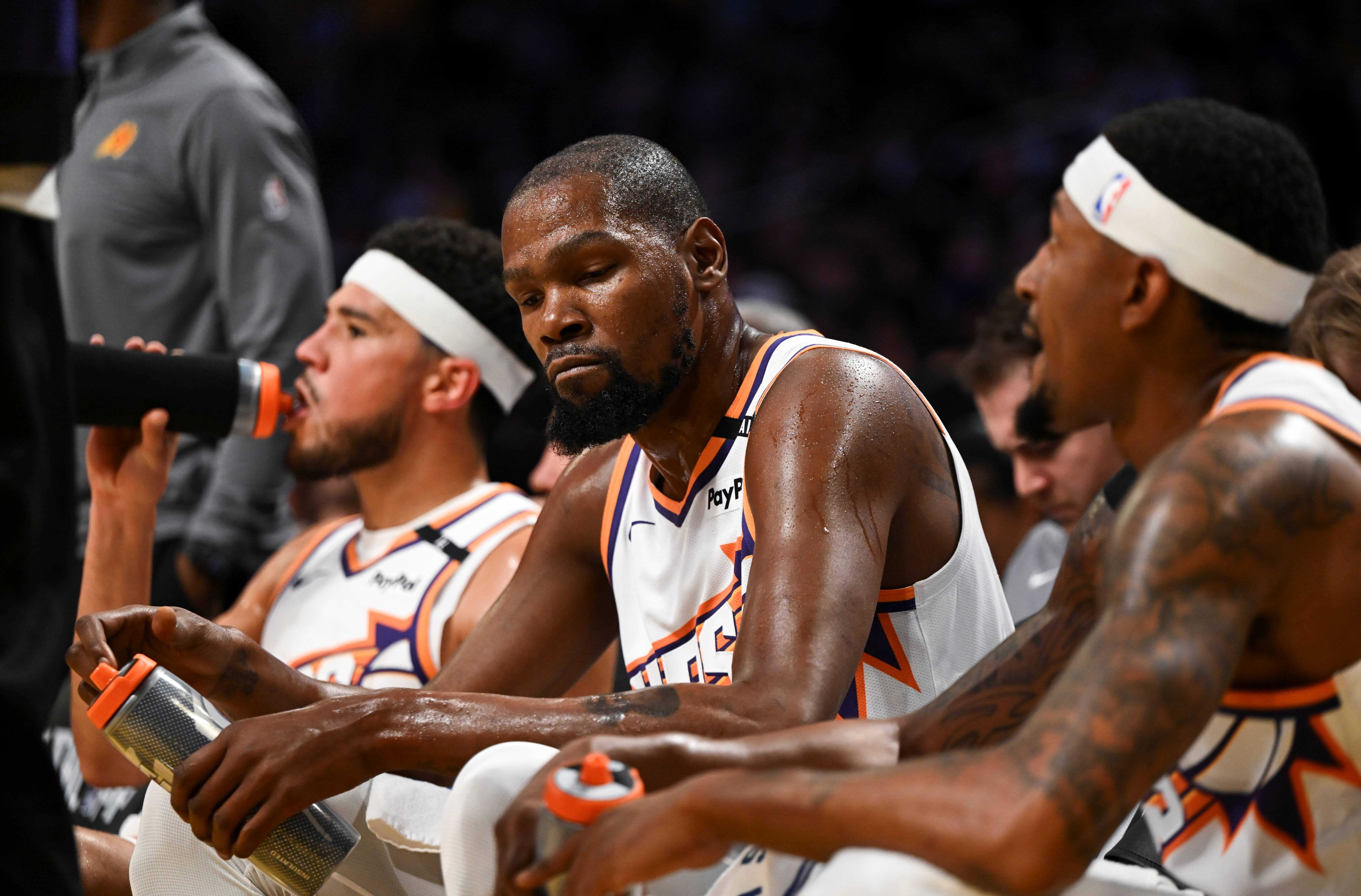 爱游戏娱乐 -罗马内部会议纪要流出——今晚调整名单；NBA季后赛使命明确；数据趋势出现新变化的简单介绍