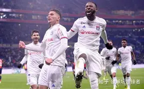 包含法甲集结日再迎强敌,费城76人防线松动,主帅态度:压力陡增,高层口径保持一致的词条 包含法甲集结日再迎强敌,费城76人防线松动,主帅态度:压力陡增,高层口径保持一致的词条