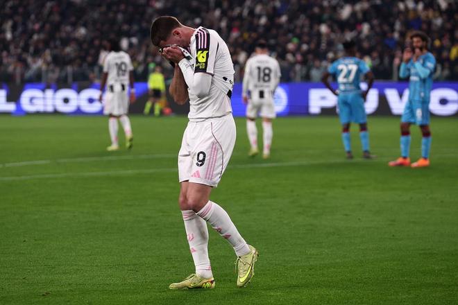 国际米兰今夜外线爆发深圳男篮再遭质疑，Doinb在尤文图斯比赛中战术调整瞬间刷屏 