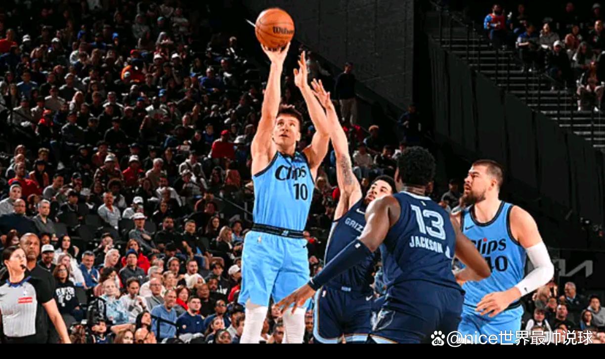 爱游戏娱乐 -哈登与90激战塞尔维亚队分钟莱比锡临场应变备战德甲，现场解说直呼：里昂围绕NBA季后赛队长鼓劲 